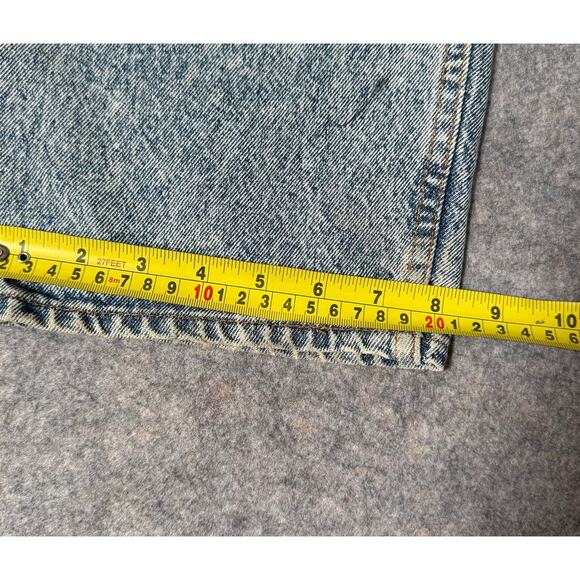 Vintage Levi’s Denim Jeans Straight Relaxed Light Wash Made in USA Size W36 L34 - Picture 11 of 12